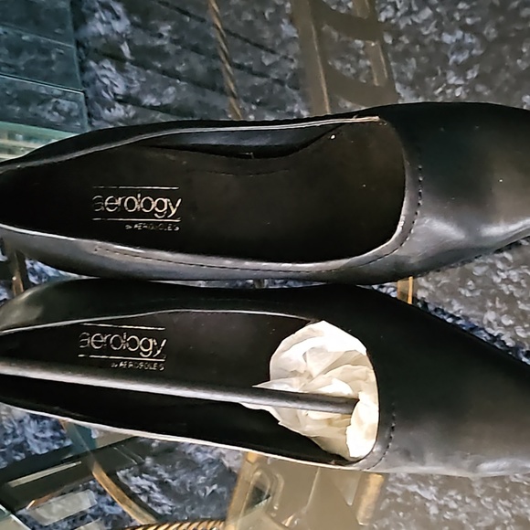 Shows - Picture 2 of 2